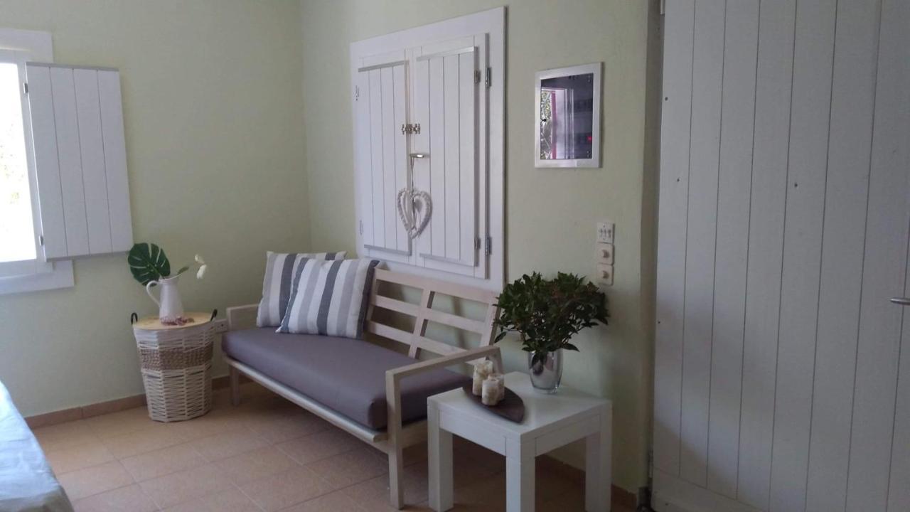 Olive Garden Guest House Kyparissia Bagian luar foto